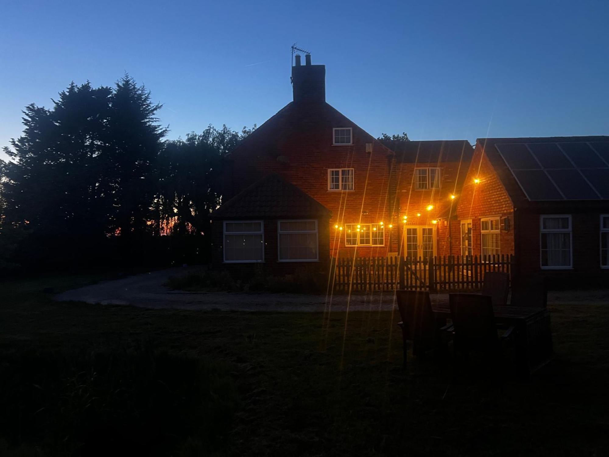 Wellbet Farm Hotel Swinderby Exterior photo